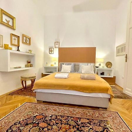 Gold Pearl Apartment 2 Rooms At St Stephen' S Basilica Budapešť Exteriér fotografie